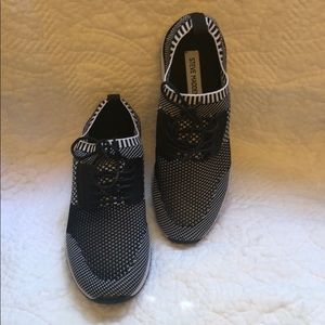 steve madden narly knit sneaker
